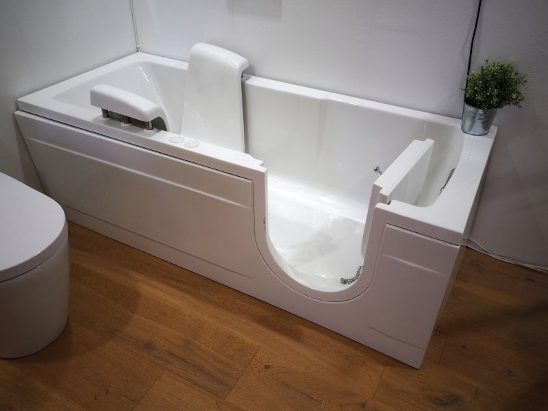 Deep Japanese Soaking Tub